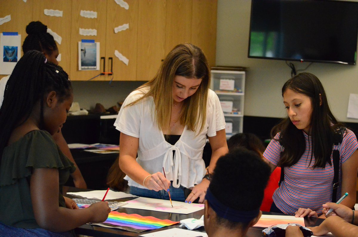 BreakthroughKD's tweet image. Are you interested in teaching or working with younger students?

Breakthrough at Kent Denver is currently hiring Summer 2023 Teaching Fellows!
***
Join this incredible community. Click the link below and APPLY TODAY!!!

Teaching Fellow Application- bit.ly/teachbkd