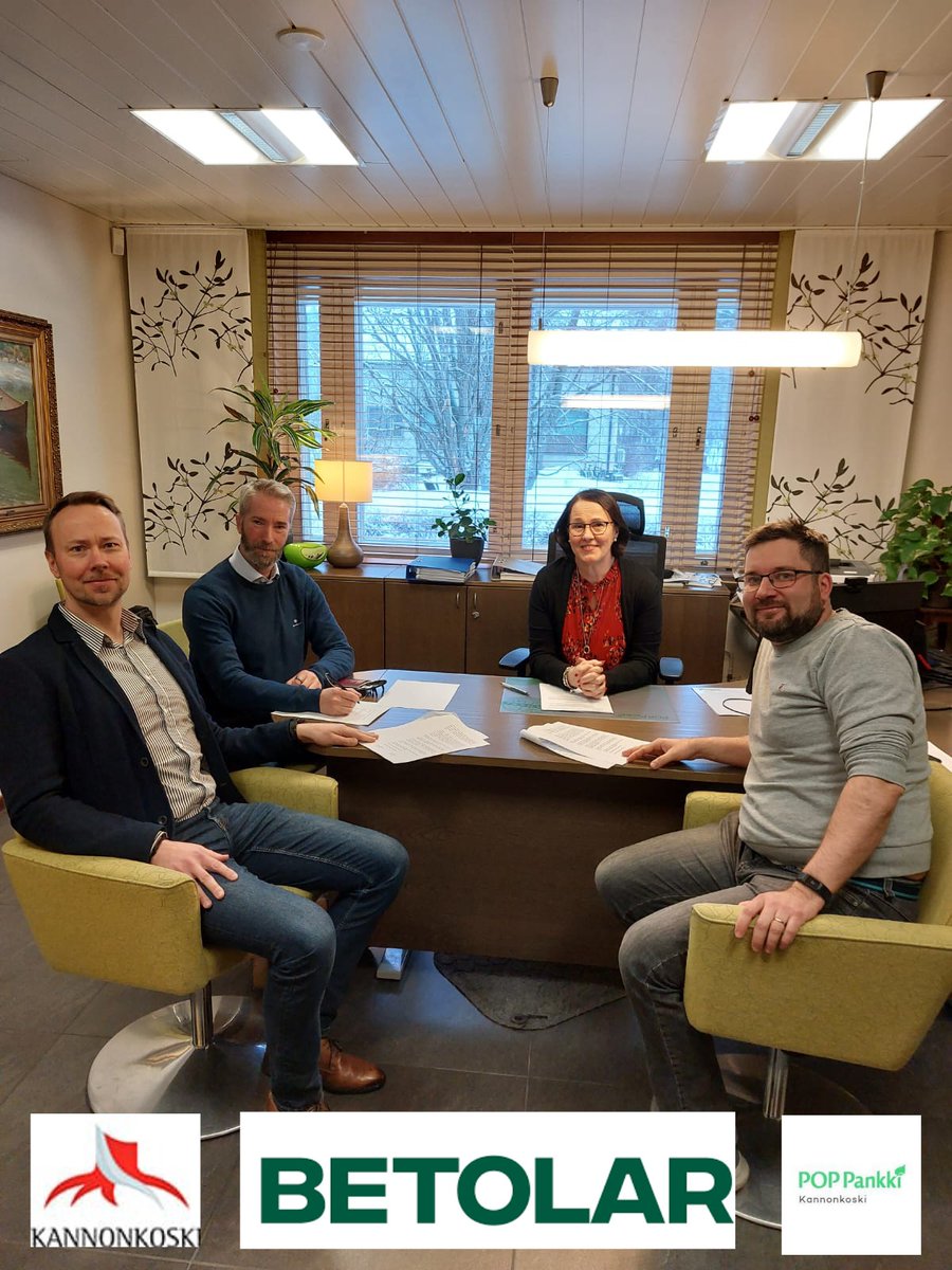 Tänään allekirjoitettiin kauppakirja yritystontista. Tontille rakennetaan Betolar Oyj:n Innovaatiokeskus, josta tulee merkittävä elinvoimatekijä Kannonkoskelle. Kiitos yrityksen perustajalle Juha Leppäselle investoinnin edistämisestä.