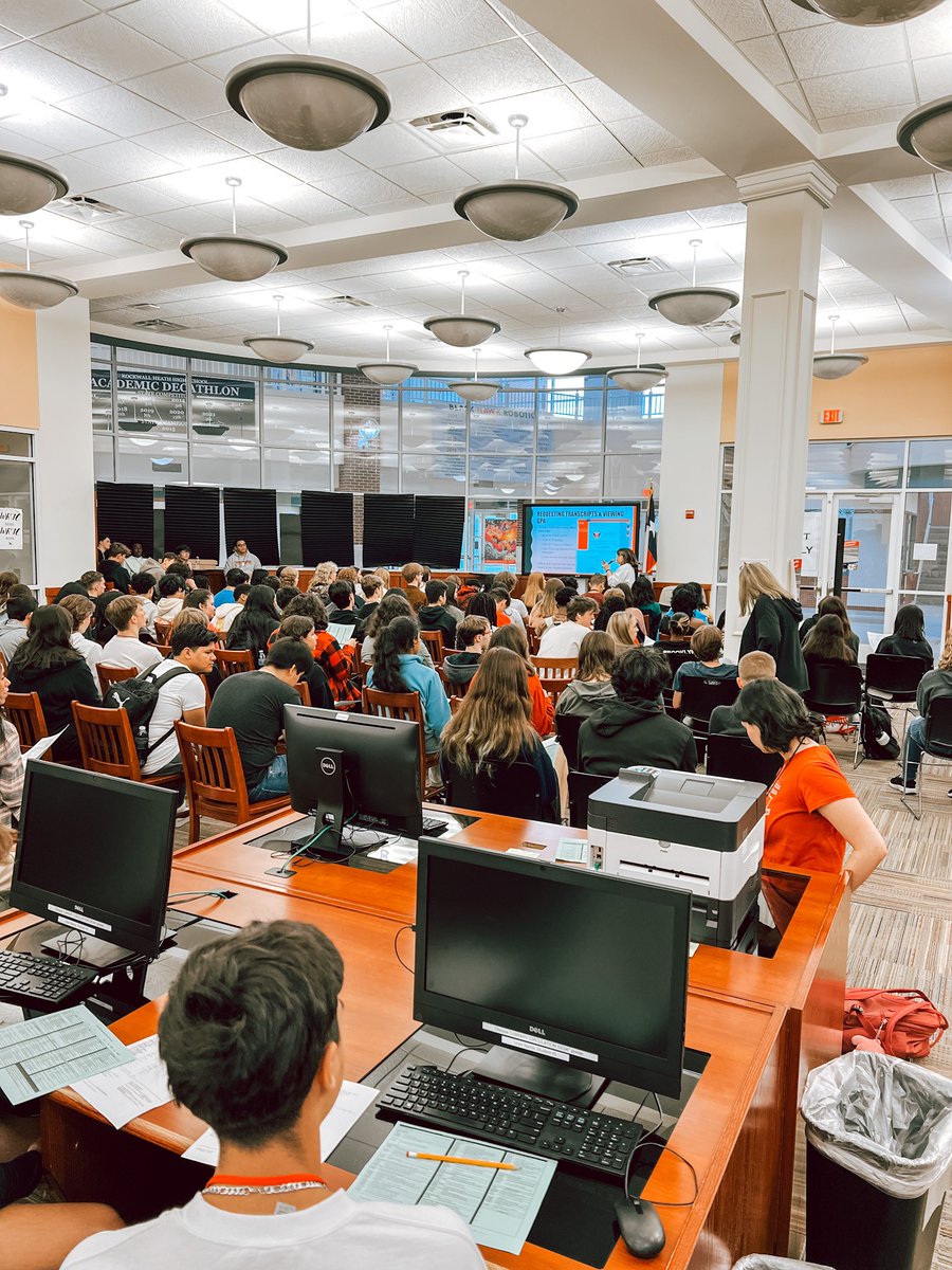 Today we presented to the Class of 2025 about course selections for their Junior year in high school. All course presentations can be found on the Counseling website! Happy Wednesday, Hawks!🦅❤️🖤