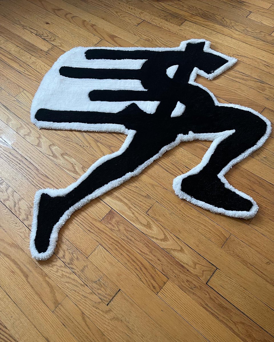 Pureplatinum_'s tweet photo. This what i be doing with my alone time… https://t.co/nWEOIxQwZa