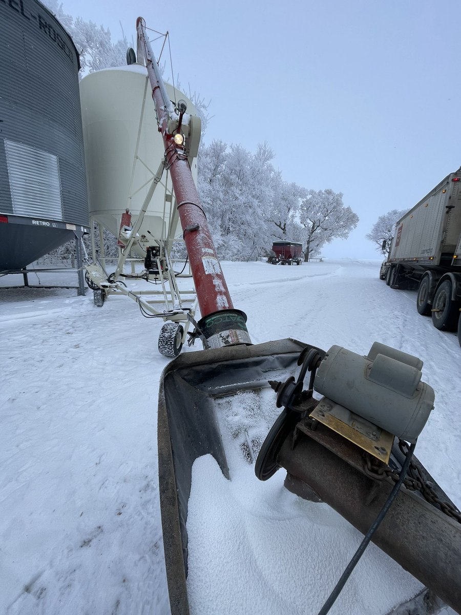 One of the most picturesque mornings I’ve ever put fertilizer away. Off to #agdays23 later!