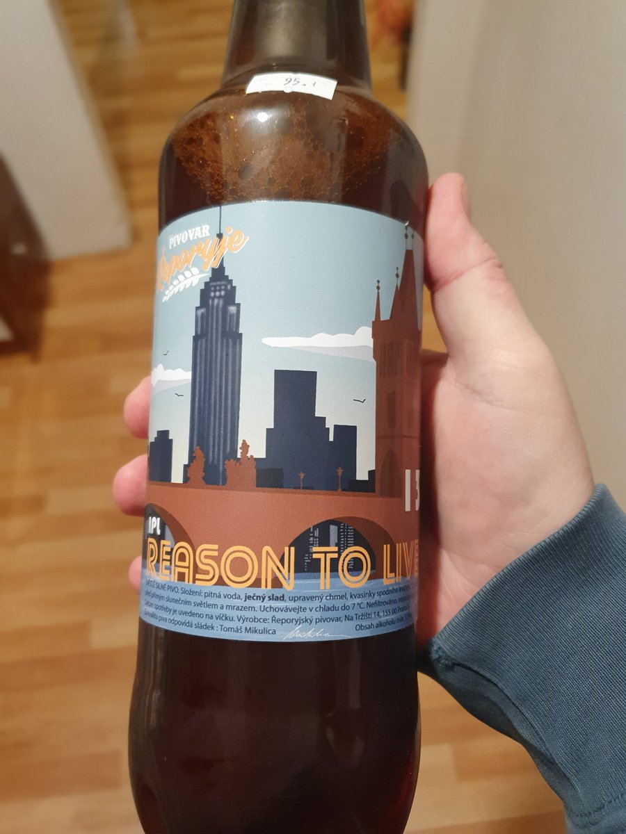 fabiancz's tweet photo. Dnes jsem se musel hrabat v tak hrozným kódu a večer ještě příprava na pololetku z matiky s dcerou, že jsem si musel koupit tuto podporu 🍺 https://t.co/hjVgXxRLB3
