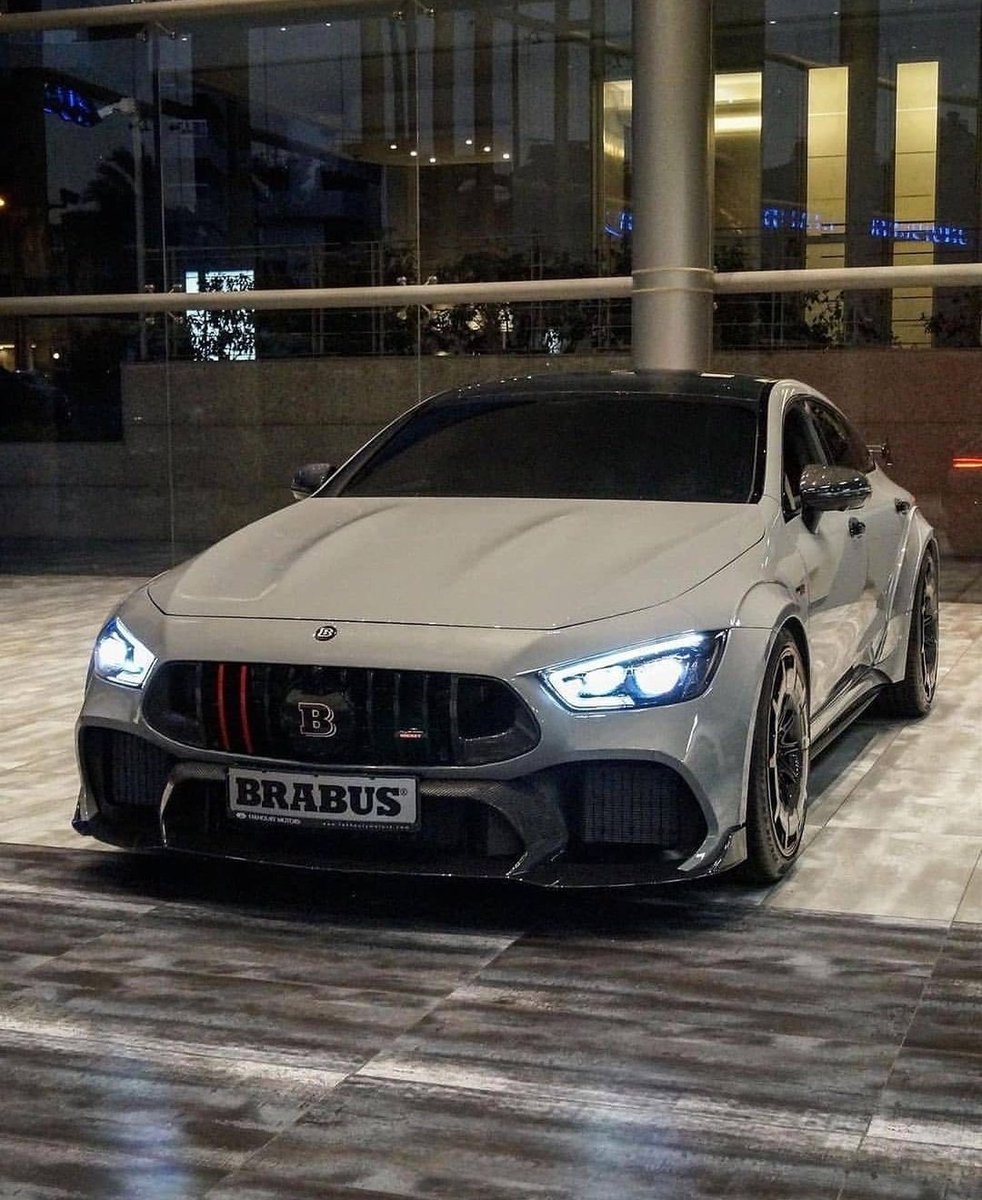 WorldWideCarsTM's tweet photo. Brabus Rocket 900 🥵 https://t.co/sYwVL2Cs0x