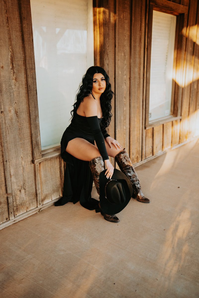 RowdyWestPhoto's tweet photo. Giddy Up 🤠 https://t.co/Kj6wBPwIfY