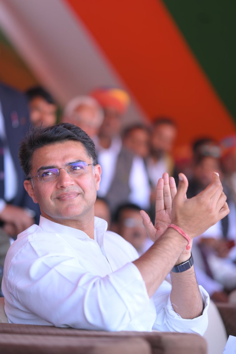 vaibhav__iyc's tweet photo. बदल के रख देंगे मुकम्मल फ़िज़ा ज़माने की
हमें तो ज़िद है नया इतिहास बनाने की !!
 https://t.co/y2452sAx4H https://t.co/H2r7sFHXi8