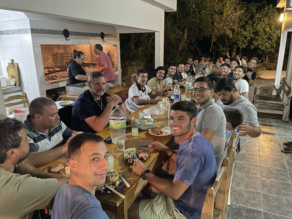 RodriRod93's tweet photo. Feliz de formar parte un año más!!🔴⚪️ 
Hoy comienza la ilusión copera.. Copa Nacional de selecciones 2023 #FloridaAbsoluta https://t.co/TD9g44OUi2