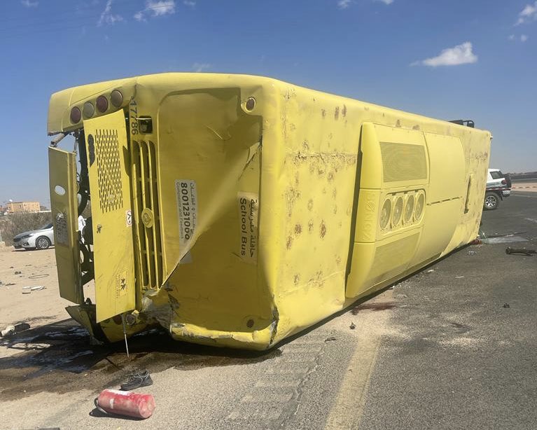 alriaynews's tweet photo. وفاة وإصابة عدد من الطالبات بالقاعة في مركز الحفاير بمنطقة عسير، ظهر اليوم، بعد تعرض حافلتهن المدرسية لحادث مروري، وباشرت الجهات المعنية موقع الحادث وتعاملت الفرق الإسعافية مع الحالات المصابة ونقلتهن للمستشفى.
#صحيفة_الرأي_الإلكترونية https://t.co/cnggDEDZAu
