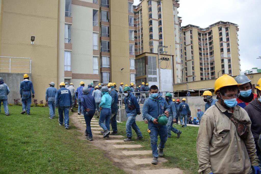 marioenriquez83's tweet photo. #SOSNariño 22 mil empleos de la construcción en riesgo, solo hay suministro para dos semanas en la obras. Un llamado para que @MinTransporteCo  @petrogustavo  apruebe subsidio a transporte de mercancías y gestione importación de materiales de Ecuador sin aranceles
@paulocesarpaz https://t.co/1PnE1qMPu6