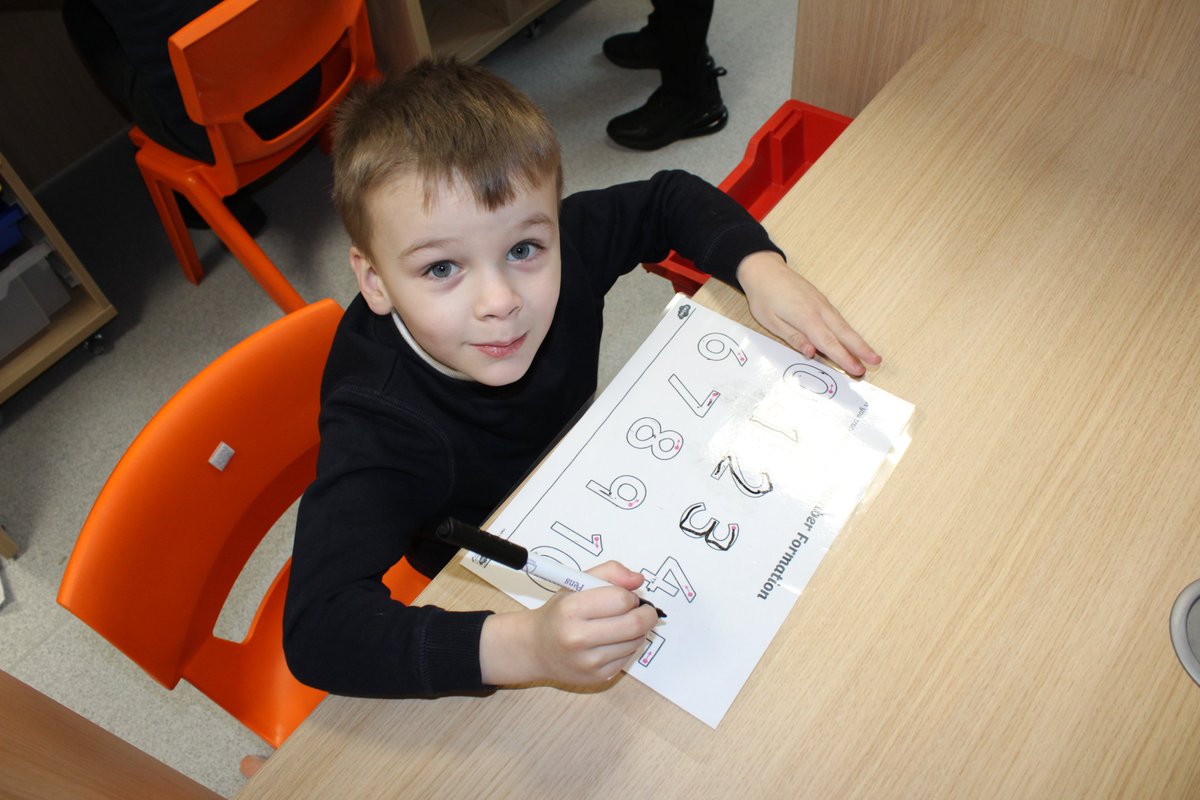 prospecthouse's tweet image. A very busy start to the Spring Term! We continue our journey of embedding #Maths #Mastery with the pupils working with lots of representations to help deepen their understanding!🔢🧮➕
@NCETM @MathsHubNW1 
#CreateAndCommunicate #CRCArticle17 #Mathematics