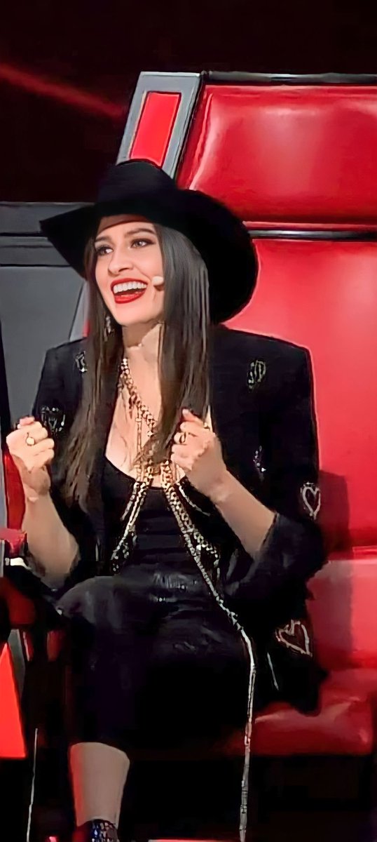 EricasolangeAn1's tweet photo. "Somos mujeres tenemos hormonas queremos hablar" (Ashley Grace)

Desde ese día esta es nuestra frase de cabezera ♀️😂 #EquipoHaAsh #HaAshEnLaVoz @AztecaUNO @LaVozTvAzteca #MesDeAshley #Dia18 @haashoficial https://t.co/FOSIsy1MmJ