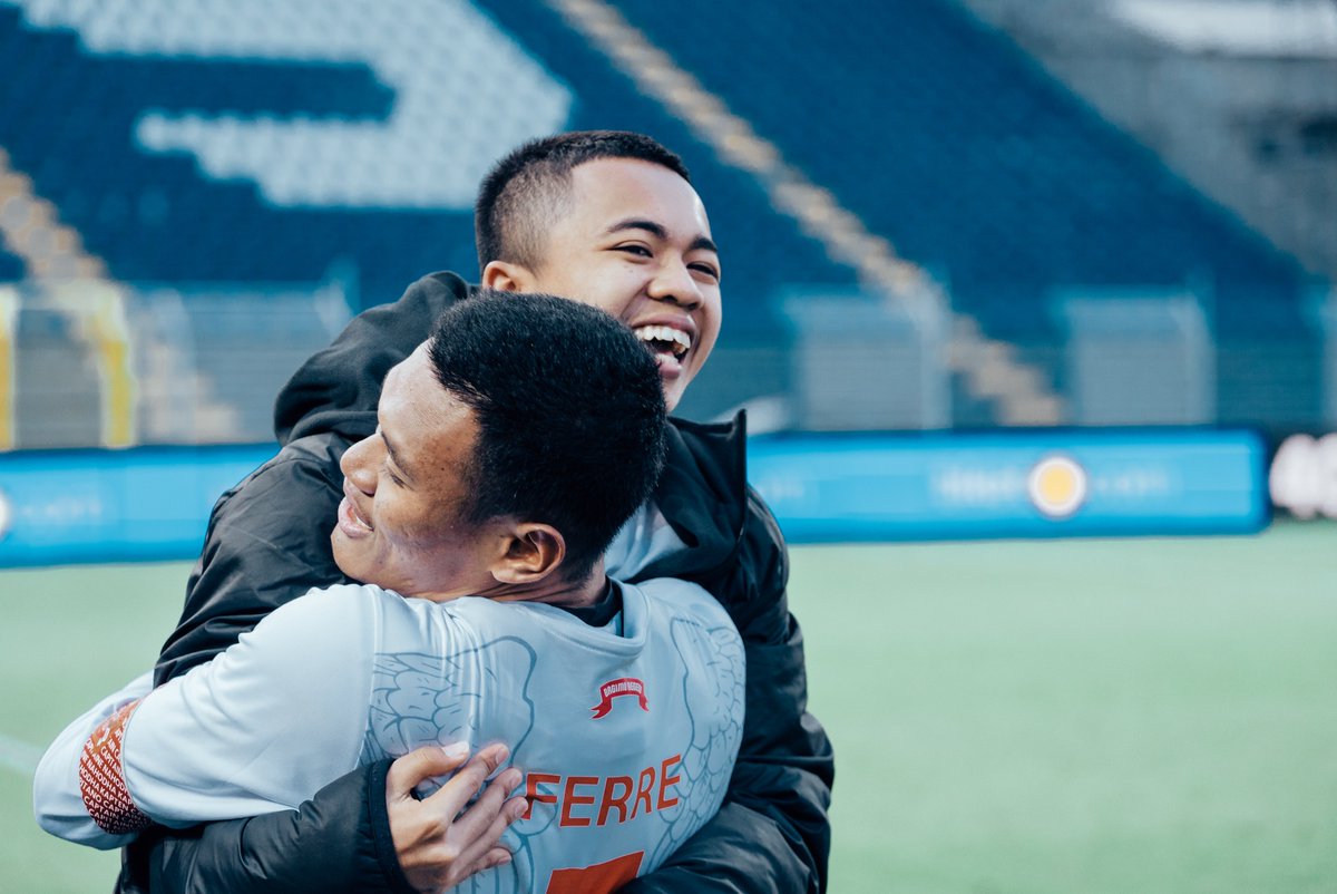 ComoFCIndonesia's tweet image. BANGGA BANGET HARI INI! 
@Garuda_Select MENANG LAWAN AKADEMI @Inter DENGAN SKOR 2-1 DI KANDANG @Como_1907! 

Padahal GS ketinggalan 0-1 duluan! Tapi mereka pantang menyerah dan berhasil meraih kemenangan  lawan salah satu akademi terkuat di Italia! 

SELAMAT YA! 

#ForzaGaruda