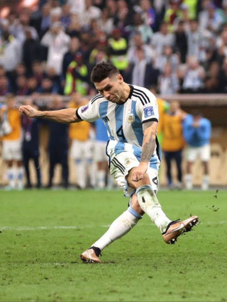 #الارجنتين_بطل_العالم

#ميسي
هذا مش معاق

هذا 
مونتيل

يسجل هدف الفوز كأس العالم

😂😂😂😂😂