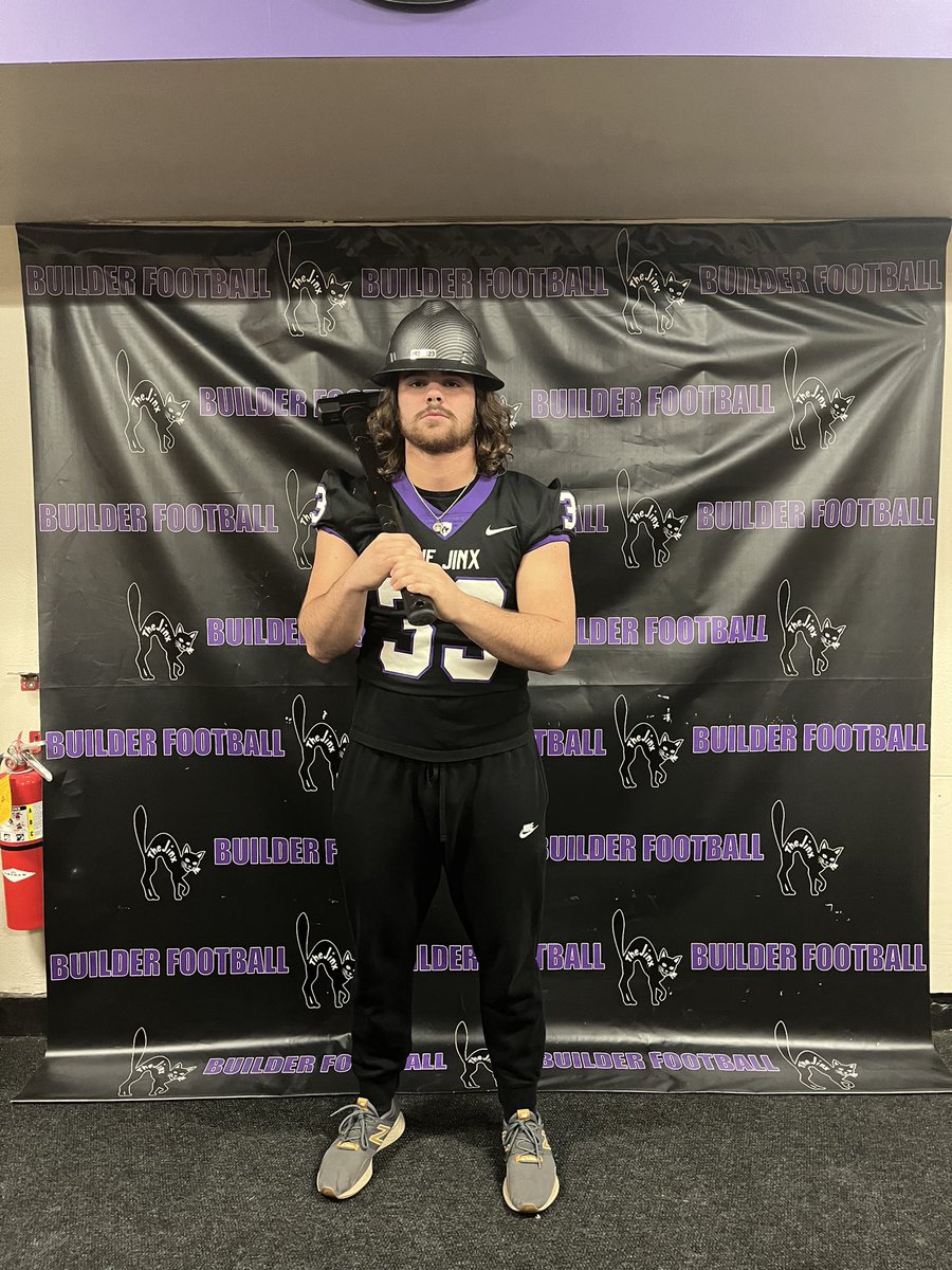 CarsonWilder8's tweet photo. Thank you to @BuilderFootball for my first offer to play at the next level. Thank you @CoachStrongSC and @CoachGriffSC for the visit.
•
•
•@BluejaysGuthrie @CoachBeeby https://t.co/O9xOyF7Ewv