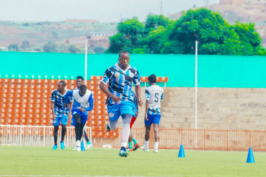 FlambeauFc's tweet photo. Sprint🏃🏃
We are #FlambeauDuCentre https://t.co/JexYumddjU