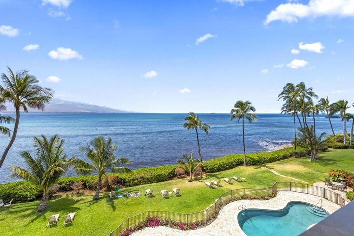 HawaiiLife's tweet photo. Just listed by Pamela Reader, R(B) is 190 HAUOLI Rd #404 on Maui, for $1,199,000.

https://t.co/s4VdywhhRl

Maui does not get much better than this! This oceanfront unit at Maalaea Banyans is 2 bedroom/2 bath with a bonus room, and direct ocean views!

#HawaiiLife #Maui https://t.co/eOSRrR3MEZ
