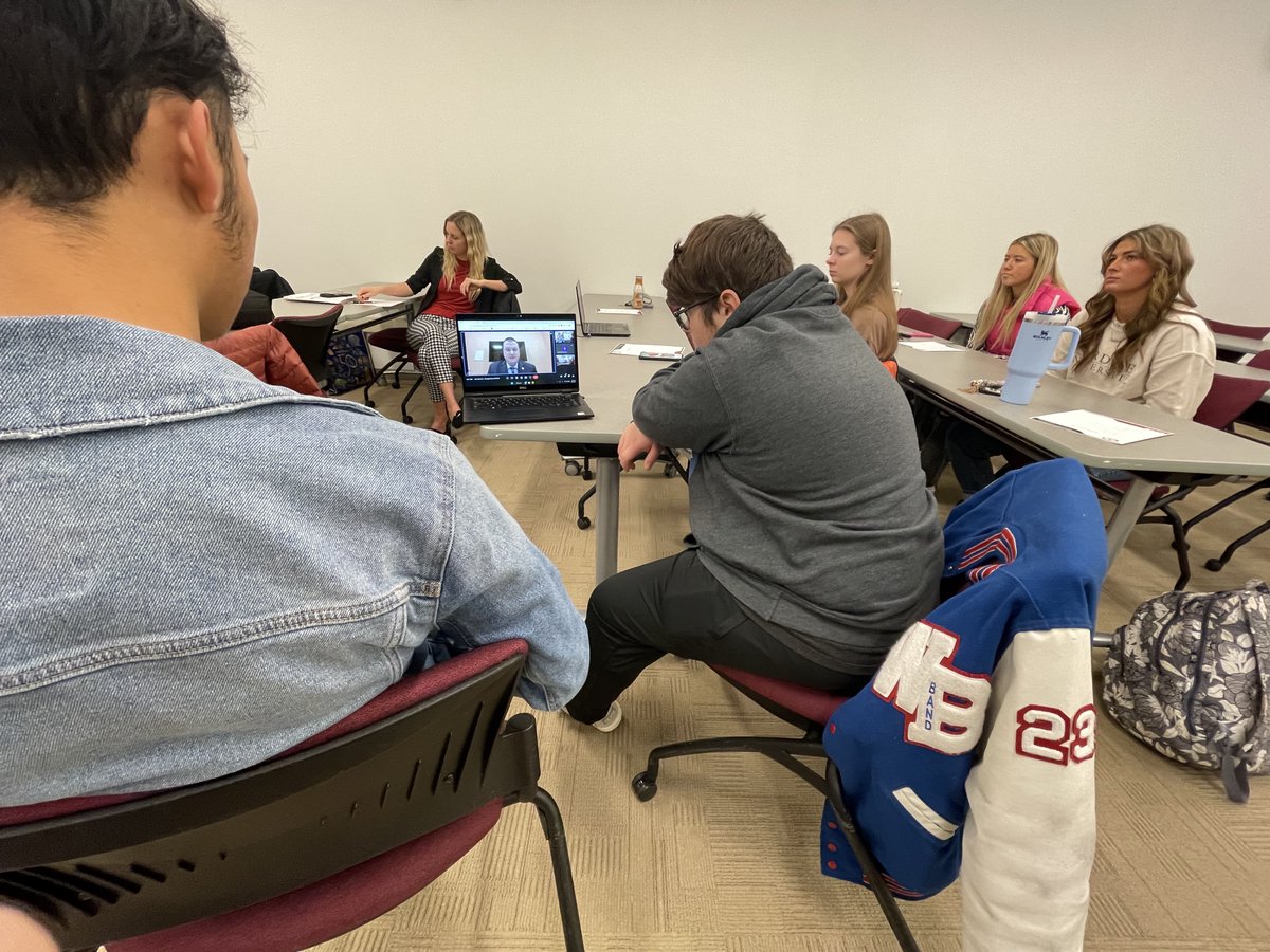 westcentralcte's tweet image. Our Student Leadership Team met with Legislative Assistant Jim Johnson this morning to learn more about our local representatives, and to prepare for an upcoming field trip to the Indiana Statehouse in honor of CTE Month. 

Thanks, Jim, for championing our CTE programs! #cte