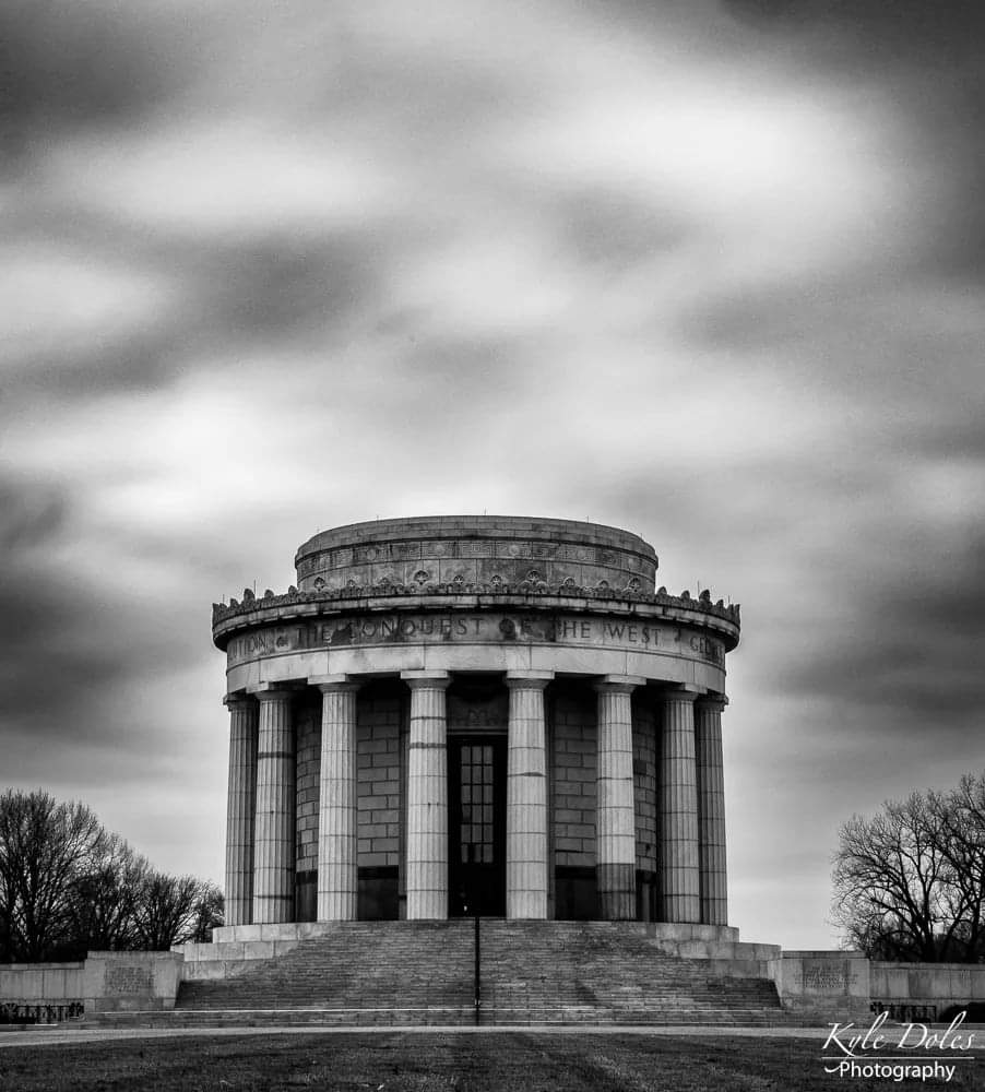 Finally made it down to see the George Rogers Clark memorial. The weather was cold and blustery, so I thought a long exposure would make for a cool sky. I love the way this one turned out! 
..........
Olympus EM1 Miii 
12-100 @ 34mm
F14
Iso100
30 seconds 
K&amp;F ND1000