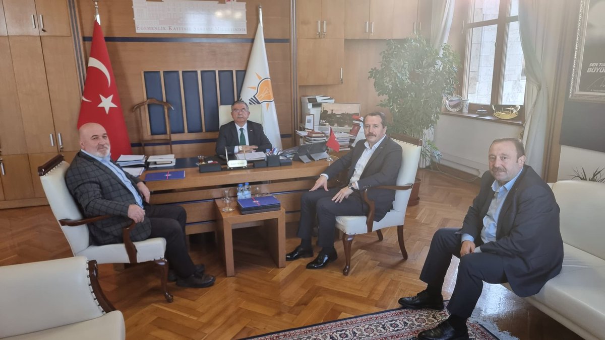 _aliyalcin_'s tweet photo. Sözleşmeliye Kadro Düzenlemesinde Tarafımızdan Görülen Aksaklıkların Giderilmesi İçin Meclis Mesaimize Devam Ettik

1-Toplu Sözleşme kazanımımız olan “Sözleşmeli Personelin Kadroya Geçişi” düzenlemesi TBMM Genel Kuruluna indi.
3+1’in mazeret tayininde geriye gidiş olmasın dedik. https://t.co/ZB20NRB59D