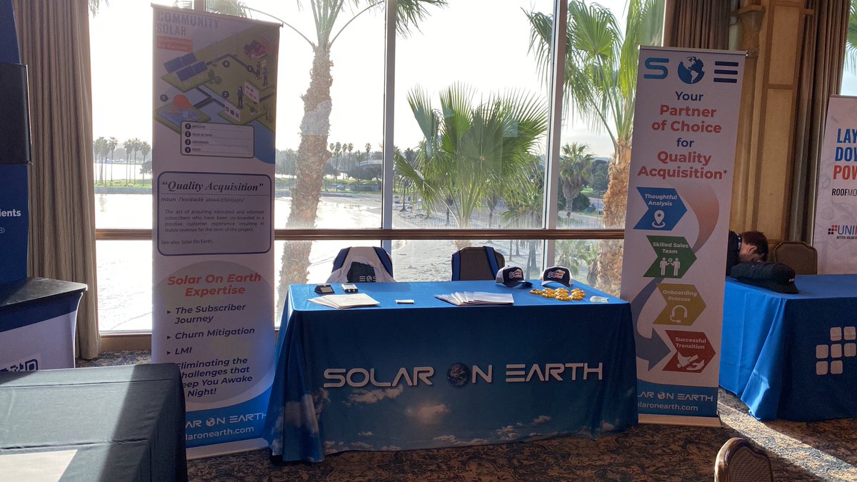 SolarOnEarth's tweet photo. 8:30 in San Diego and the Community Solar Power Summit is already on full swing with many more waiting to register. Solar On Earth is table 8 and we have an amazing view! Weather is cool but sunny.  Stop by and say hello! https://t.co/4uj0wW22WY