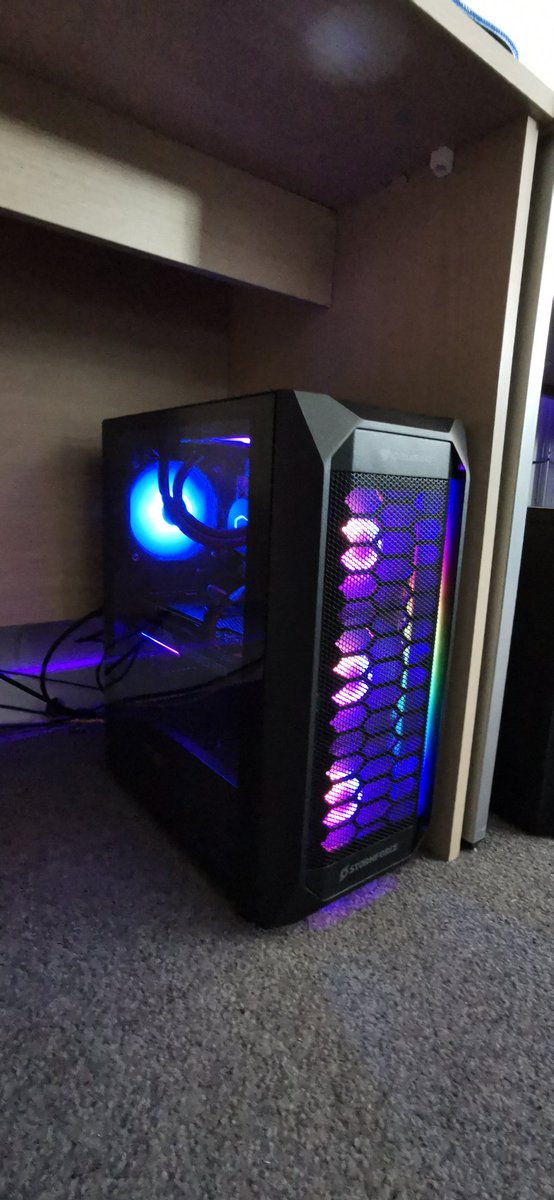LeicNextgen's tweet photo. Mmm, nice new twinkly Next Gen course upgrades! #UnrealEngine5
here we come... Increased #Blender3d Render times, yes please! #esports team... Why not!?
#morethanacollege #gamesdev #Choices #benextgen #LEDs https://t.co/sMEPjG8TBG