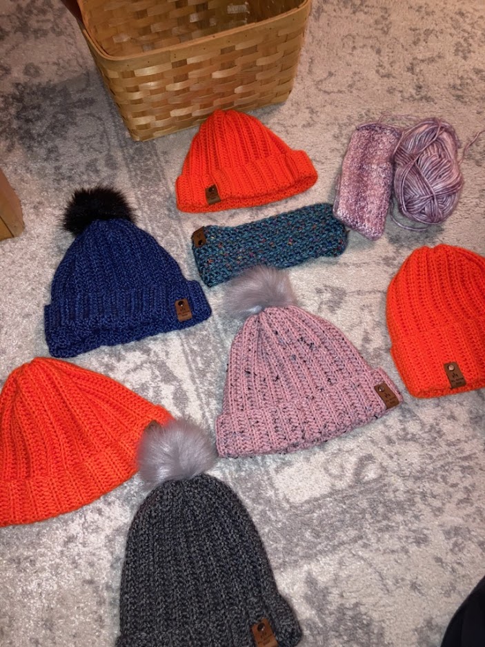 macphaidin_lib's tweet photo. DYK that January is #NationalHobbyMonth?  Browse our Library of Things to get ideas for your next hobby!  Perhaps you'll borrow our set of crochet needles and learn to knit hats, like #ReferenceLibrarian Trish McPherson?

#LibraryOfThings #MacphaidinLibrary #Crochet #Hobbies https://t.co/OtDXx3gtFH