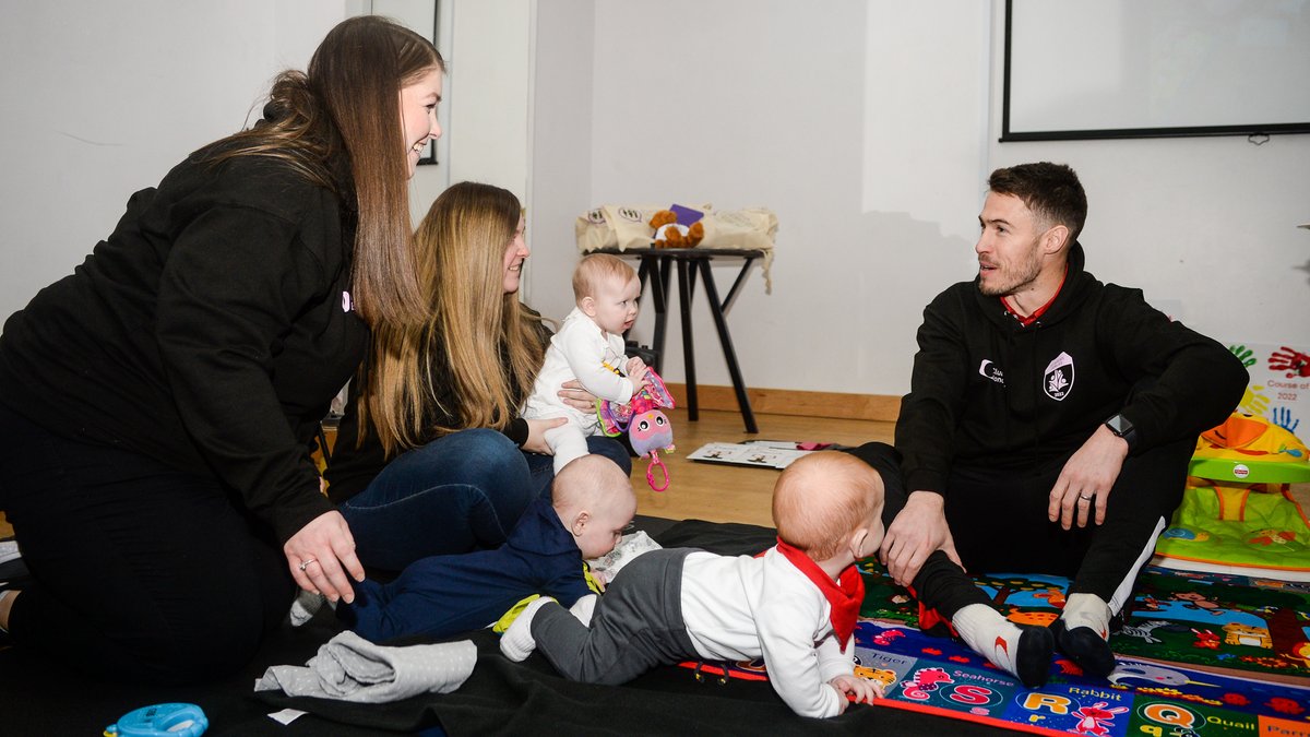 ClubDFoundation's tweet photo. Our third Fit Rovers Families post-natal course kicked off today 👶
We were joined by @drfc_official's Tommy Rowe, who came to chat to the mum's in attendance & find out what the free 6-week course entails!
@NHSSYICB
@EFL @EFLTrust #EFLWeekofAction https://t.co/RYb3WKDHcz