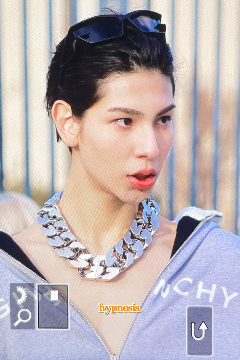 230118 GIVENCHY #ラウール #스노만 #라울 #Snowman #Raul