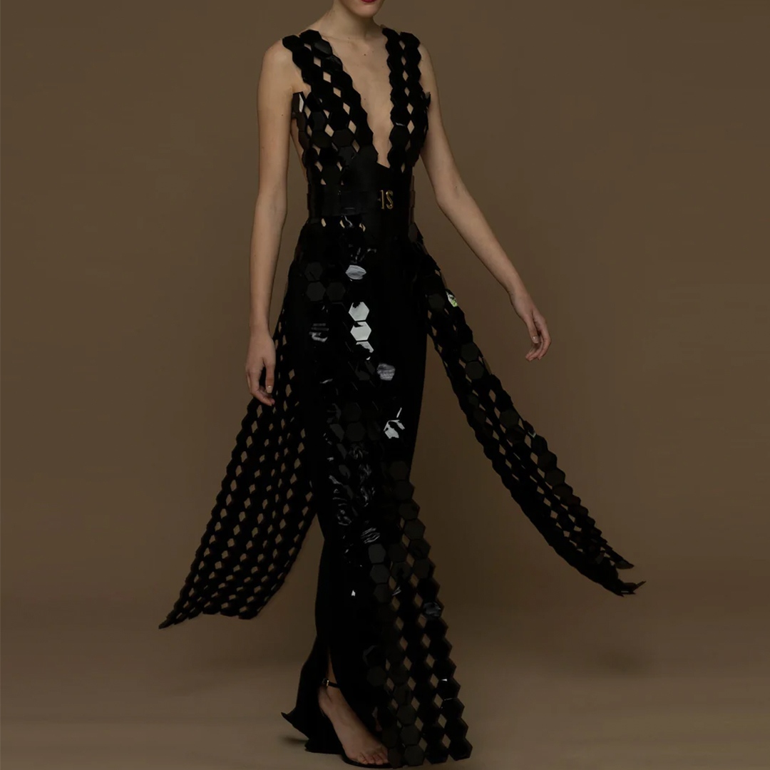 elilhaam's tweet photo. 🖤 Dazzling and Classy in this two-piece set by Isabel Sanchis
⁠
The geometric tile motif creates a stunning effect, you'll love this edgy look at any event.
⁠
Discover the Handmade Custom Couture by Isabel Sanchis at https://t.co/FiiWGLdB57 ✨

#twopieceset #luxuryfashion https://t.co/rAHcQjGgGV