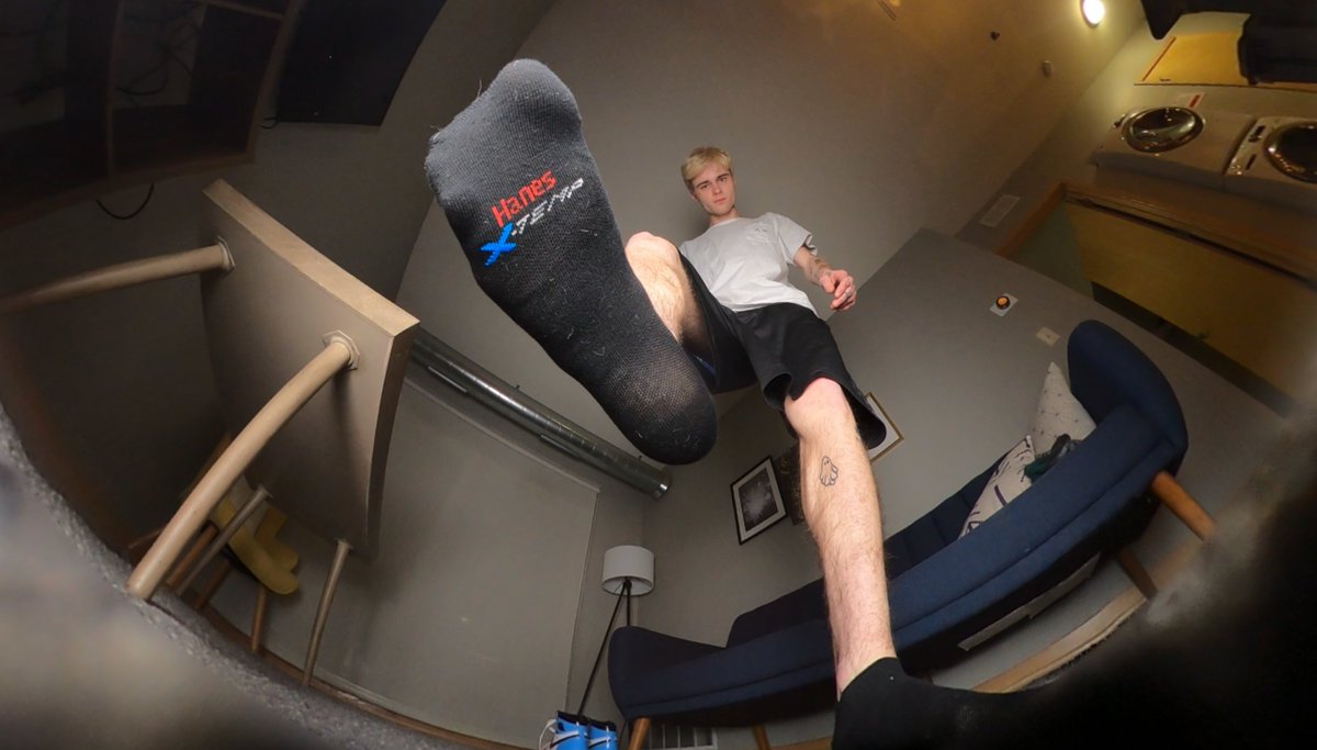 giantvid's tweet photo. Squish, Squish!

#malegiant #macrophilia #macrogiant #macrocursh #giantguy #giantmale #giantvid #giantsocks #shrunkenPOV #tinypov #bugPOV https://t.co/DbfnB6yBZa