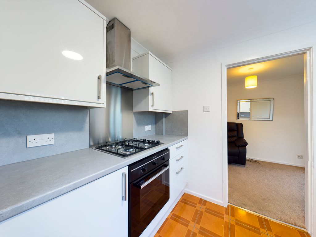 EweMoveFormby's tweet photo. No Onward Chain! This three-bed, semi-detached house has just come onto the market in #Hightown and could be ideal for first-time buyers or investors looking for their next rental property!😀

https://t.co/T6Xo3nXE2a https://t.co/Mb0mv10ppO