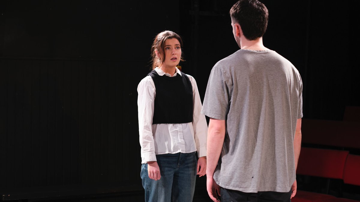 KingsHeadThtr's tweet image. Good luck to the #DareYouSayPlease team for their Press Night tonight ❤️

📸 Check out these amazing production photos by @Robin_Kent! 

This gripping dark comedy plays until 4 Feb, tickets from £10 ⬇️ 
kingsheadtheatre.com/whats-on/dare-…