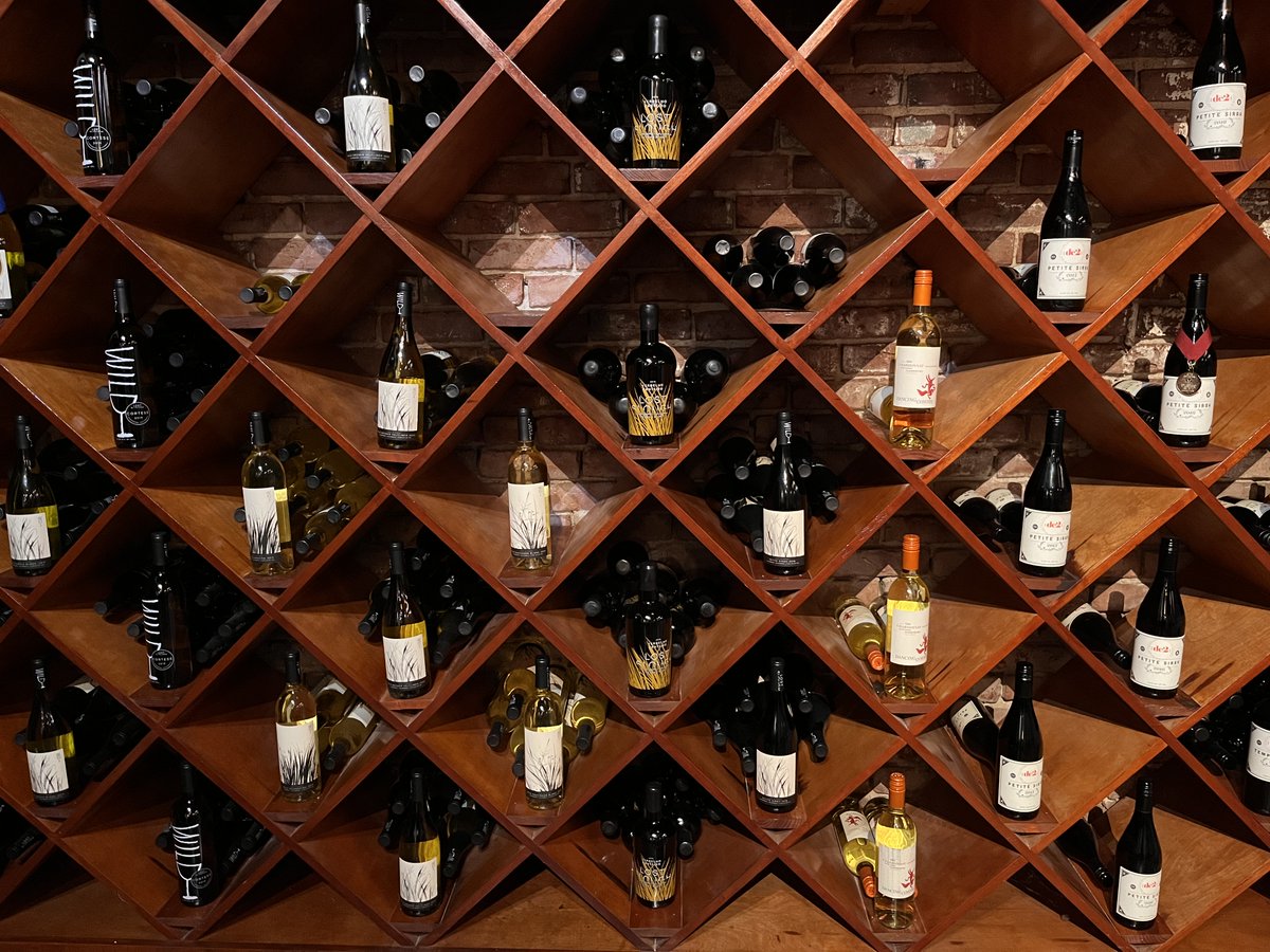 Dancing Coyote Wines tweet media