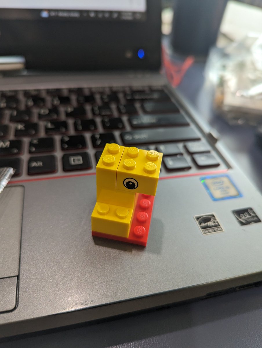 KlebLibrary's tweet image. PLC today with @LEGO_Education 
12 bricks and 6 bricks