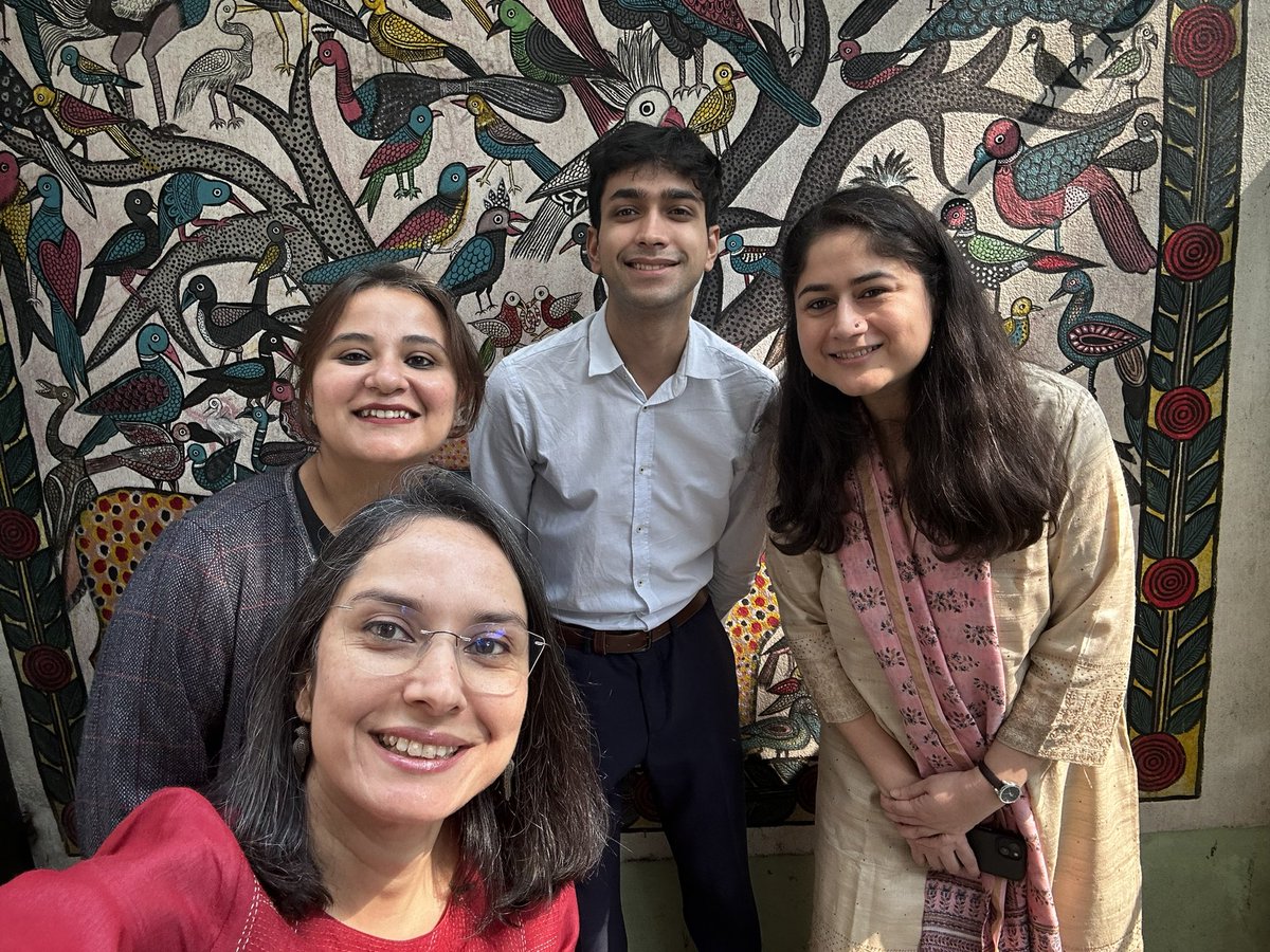 ShobhiniMukerji's tweet photo. Inaugural cohort_India Scholars Program_ISI, Christ Univ,
Ahmedabad Univ, Manipal Univ, IIT Kanpur, Indraprastha etc.w/ Abhijit Banerjee. Discussed res agenda, prt’ship w/@JPAL_SA. Delighted that Dr Nirmala Banerjee gave a historical perspective on women’s work &amp; issues for res. https://t.co/62TpO3NHzu