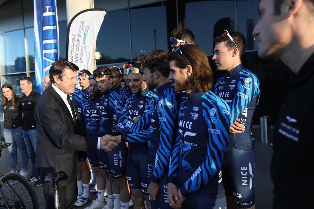 cestrosi's tweet photo. Avec l’équipe cycliste professionnelle du Sprinter Nice Métropole. Ils font rayonner le cyclisme sur notre territoire et transmettent le goût de la discipline aux plus jeunes, merci à eux ! https://t.co/liLKqMwexr