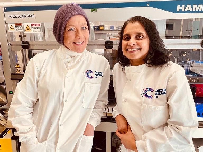 We were delighted to welcome <a href="/sarahbeeny/">Sarah Beeny</a> to our lab <a href="/CUH_NHS/">Cambridge University Hospitals NHS</a> today to talk to Prof <a href="/JeanEAbraham722/">Jean Abraham</a> about the latest advances in genomics to tailor treatments for #breastcancer patients now and in the new regional #cancer hospital <a href="/CR_UK/">Cancer Research UK</a> <a href="/CambCancer/">Cambridge Cancer Research Hospital</a> <a href="/NHSgms/">NHS Genomic Medicine Service</a>