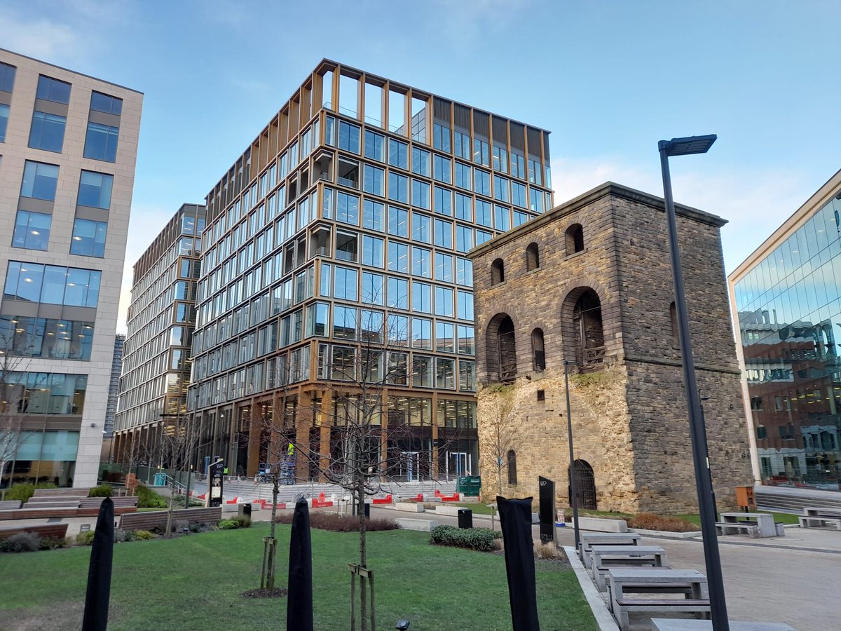 FreddieW84's tweet photo. CGI Vs Reality! Nearly there! 11&amp;12 looking absolutely superb - the latest addition to @wp_leeds by @WatesGroup 🤩 #creatingtomorrowtogether #mykindofplace https://t.co/UVKTDgV17E
