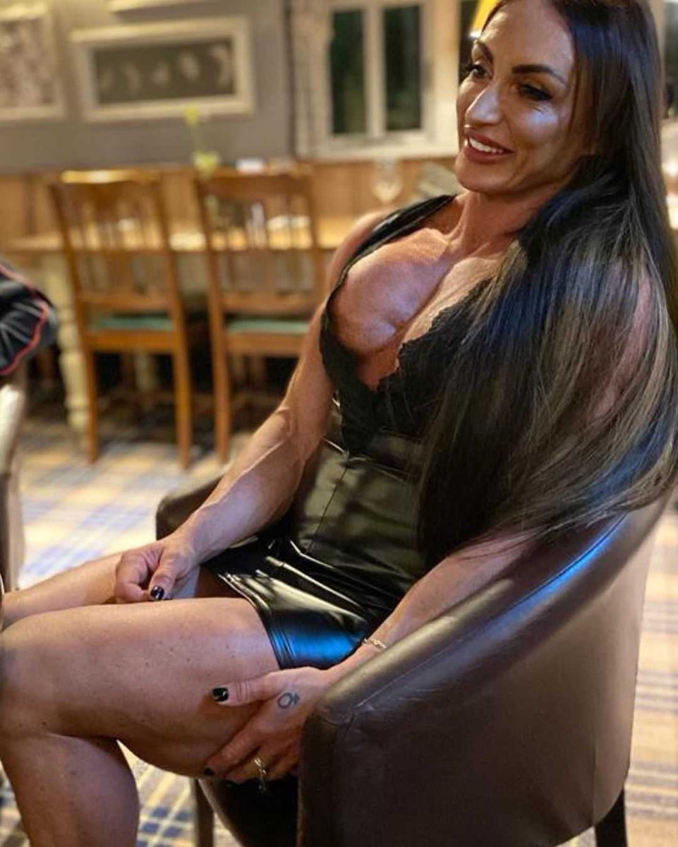 MuscularMarvels on Twitter: "Hayley Brylewski 💪💪"