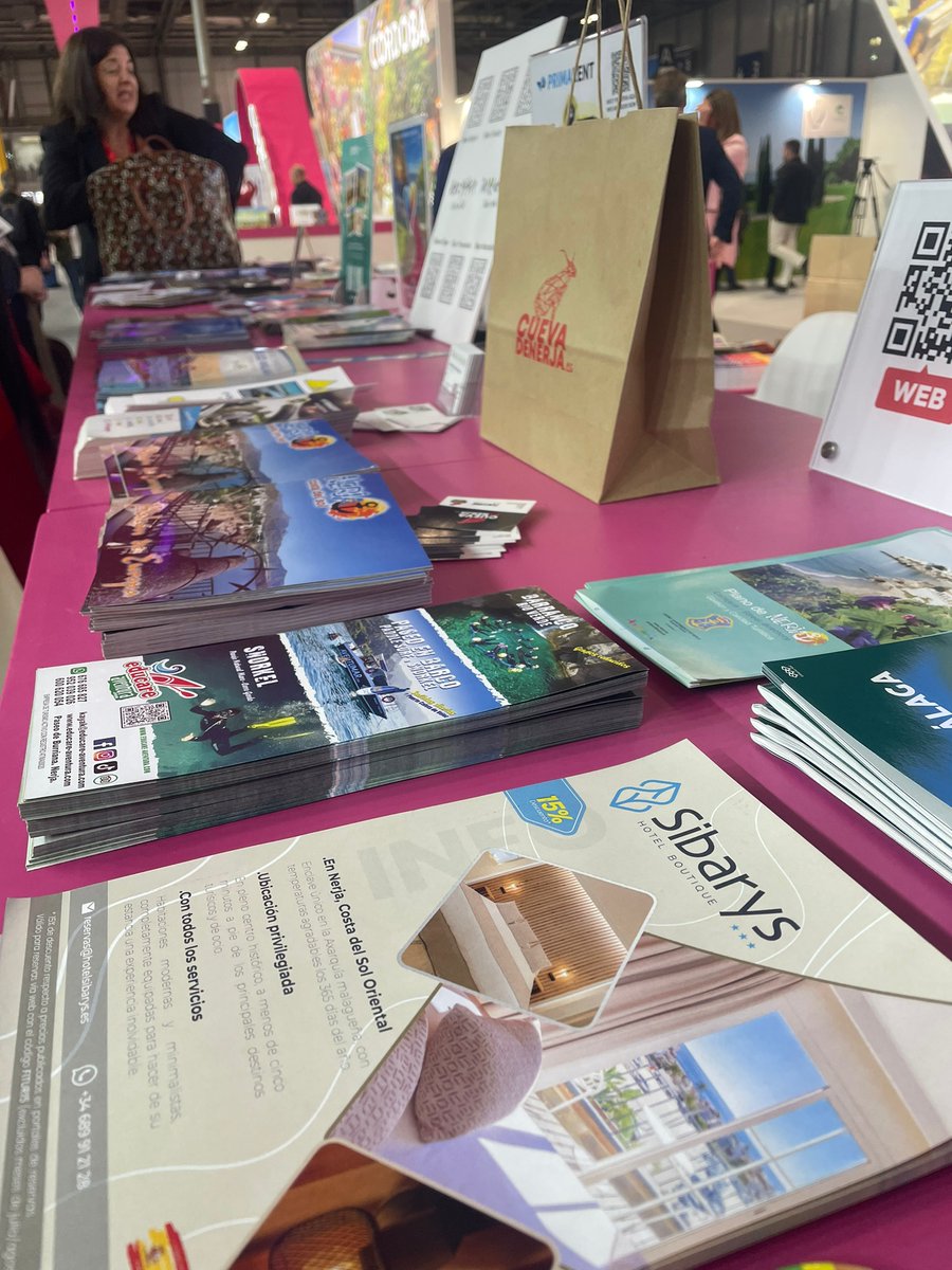 hotelsibarys's tweet photo. Estamos en @fitur_madrid en el stand de @Ayto_Nerja y @CuevadeNerja apoyando nuestra localidad como destino y ofreciendo un descuento del 15% en nuestro hotel a todos los clientes que pasen por el stand de Nerja y se lleven nuestro folleto informativo.
#Fitur2023  #nerja https://t.co/bIrnMiSGUX