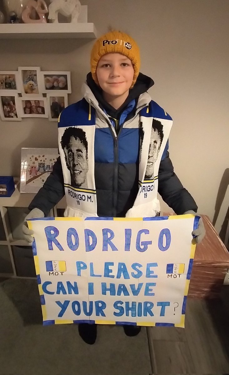 laura_webster87's tweet photo. Match ready for his first game cheering on his favourite player #leeds #leedsunited #lufc #lufcommunity #lufc💙💛💙 #mot #leedsleedsleeds #rodrigo #mot @LUFC @RodrigoMorenoM_ @lukeayling_8 @leeds @RobinKoch25 https://t.co/O3sNPQ3dT9