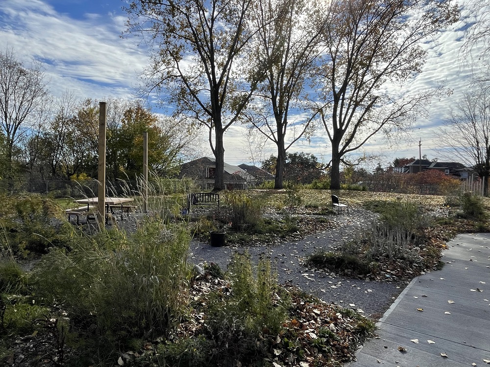 5CountiesKids's tweet photo. We’re grateful for our #backyardspace #peterborough that’s opened new doors to therapy + treatment. See how it’s benefitting our kids + families and how repeating this success at our #cobourg site is high on our agenda:
📹https://t.co/4ffy0OrFbt
#NorthumberlandBackyardProject https://t.co/L4fdrGACjw