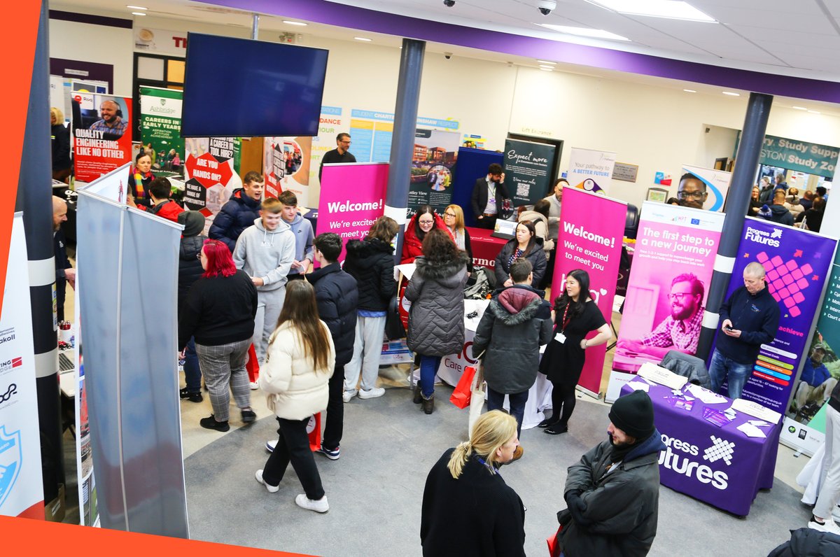 Runshaw Adult College tweet media