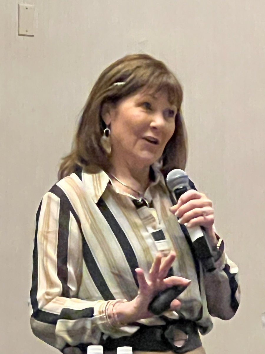 NLULiteracy's tweet photo. “Reading Recovery has attended to orthographic mapping for decades.”  Dr. Jan Richardson is presenting “Teaching Word Study and Phonics” to a full ballroom at the 2023 Comprehensive Literacy Pre-Conference in Chicago. https://t.co/GR0ley6lOg