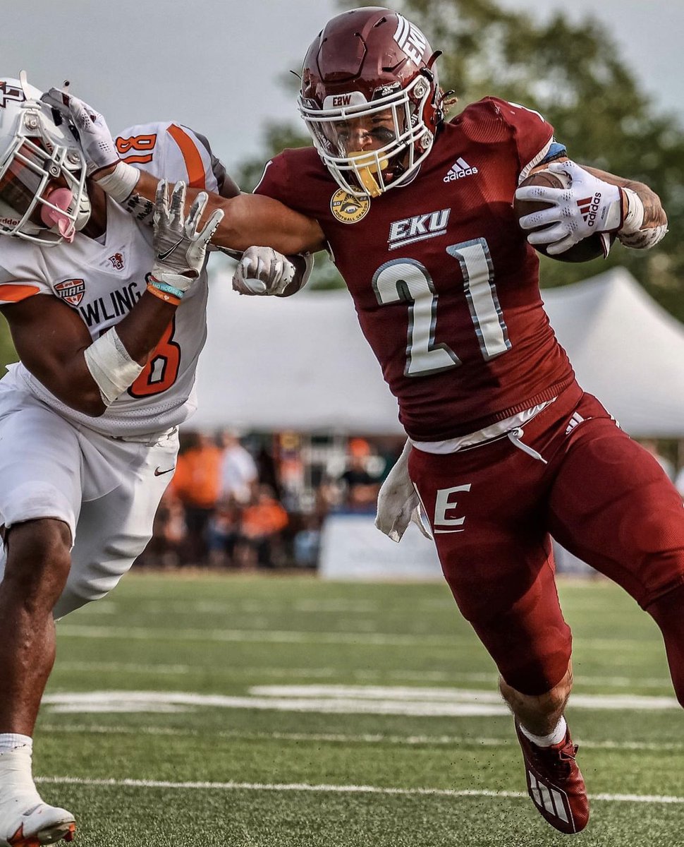 bradley_smith60's tweet photo. Extremely blessed to receive an offer from Eastern Kentucky!!
#E2W #MatterOfPride 
@Davis33Coach @Cox83Caleb https://t.co/zss54olX4p