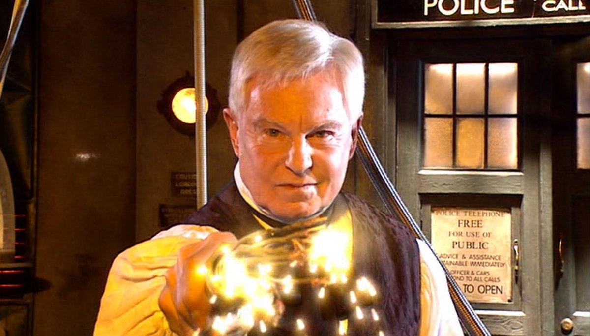 SafeSpaceDrWho's tweet photo. What is your favourite master reveal out of the ones below ?

#DoctorWho https://t.co/Uie0jbBwhT