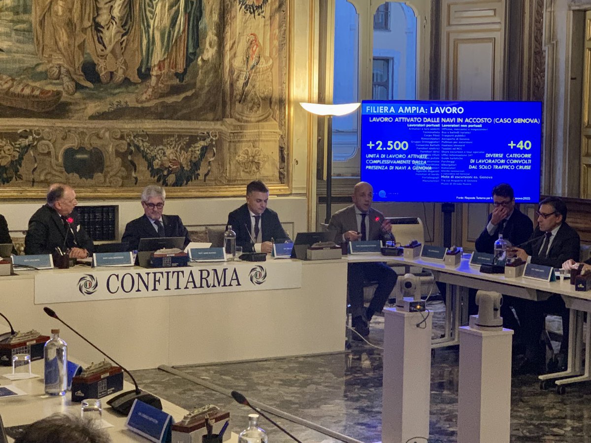 edorixi's tweet photo. 🇮🇹 Collaborazione pubblico-privato e pianificazione strategica per opportunità di investimenti e valore condiviso, coinvolgere il comparto marittimo e snellire le procedure relative a opere e servizi pubblici. Temi al centro dell’incontro in #Confitarma. 

 @mims_gov #17gennaio https://t.co/G5nNbodeTq