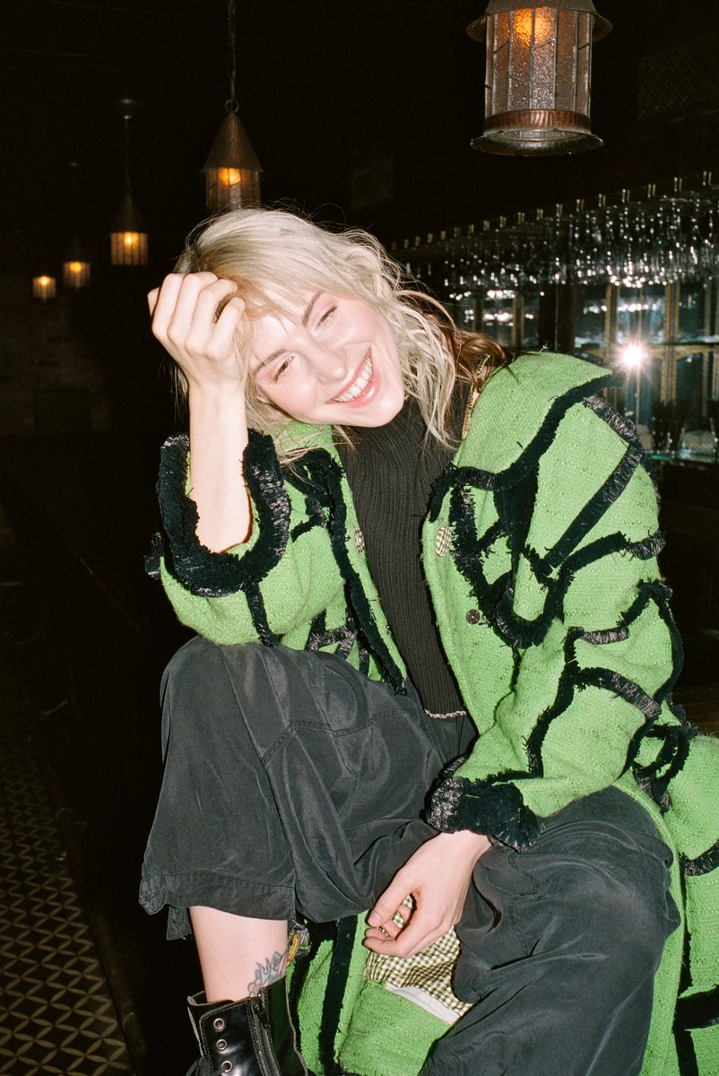 ParamoreMX's tweet photo. Hayley para el New York Times, por Tim Barber. https://t.co/wUWmUf1r4y