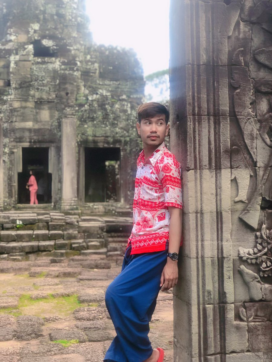 គល់ ស្លឹកគ្រៃ tweet media