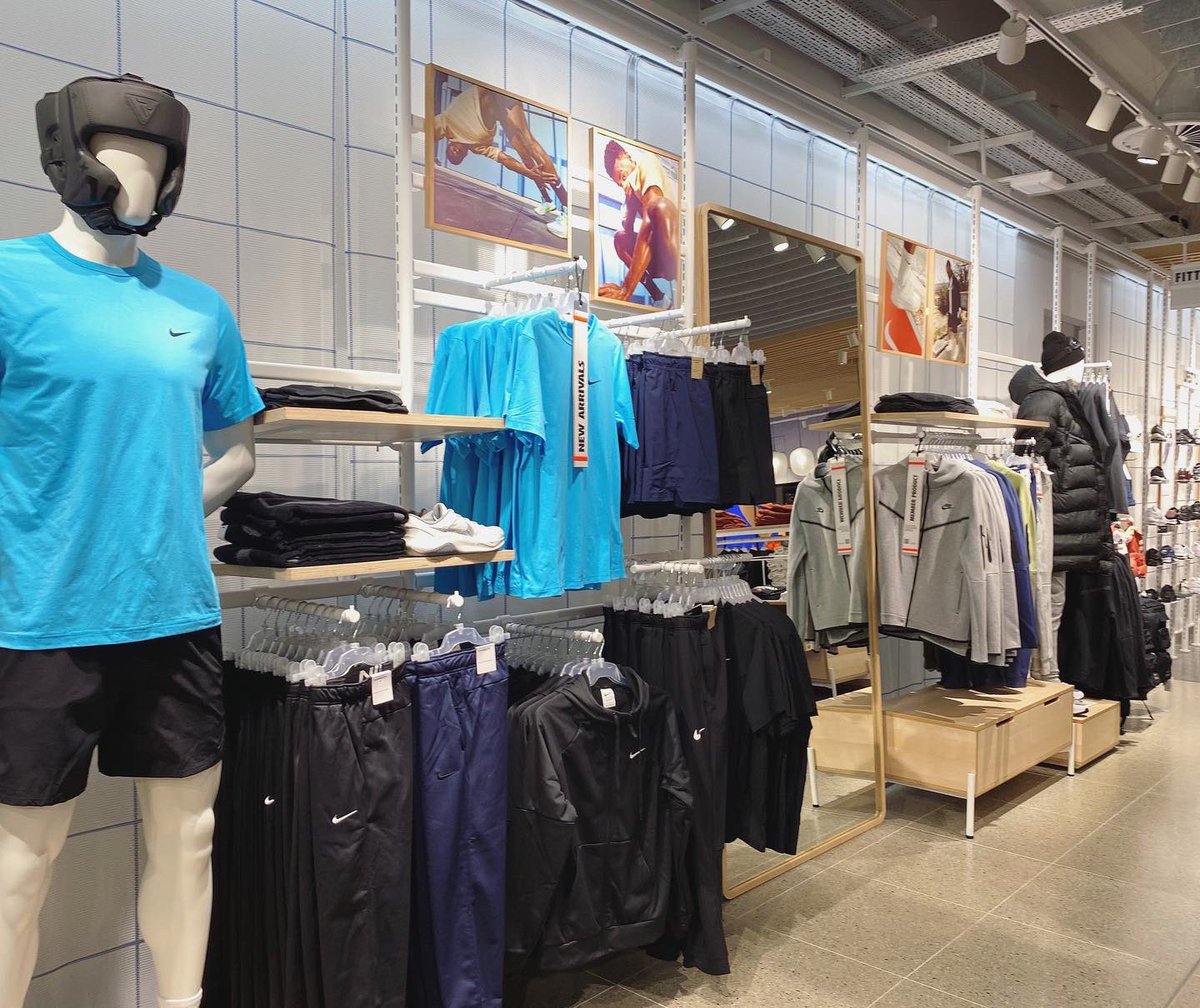 dropofmilk's tweet photo. A recent #milkstructures project with @hyphen_archi - @Nike Live at @TheGladesBrom!

We worked on the shopfront suspended glazing, shelving units and back of house mezzanine…

#stucturalengineering #retailengineering #nikelive #thegladesbromley https://t.co/K9xIS6A1NA