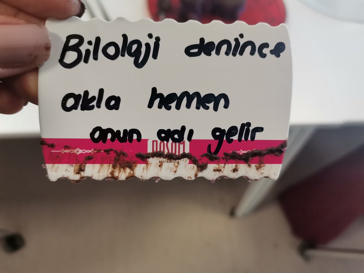 midattaa's tweet photo. Yeni yaşımda çocuklarım inşallah biyoloji yazmayı öğrenmiş olur 🤣🤣🤣🤣 #18. 01 https://t.co/eQCKOqnLRl